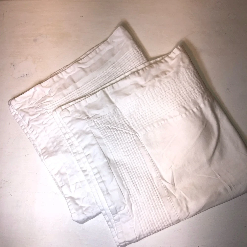 White Pleated Euro Sham Set, 26x26, 100% Cotton, pre-owned, pet/smoke free home